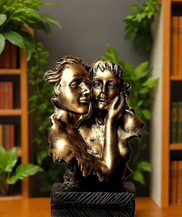 Polyresin Romantic Couple 16x12cm for Home Office Hotel Living room R-FC3